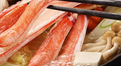 生ずわいの半むき身をカニ鍋で煮ているところ